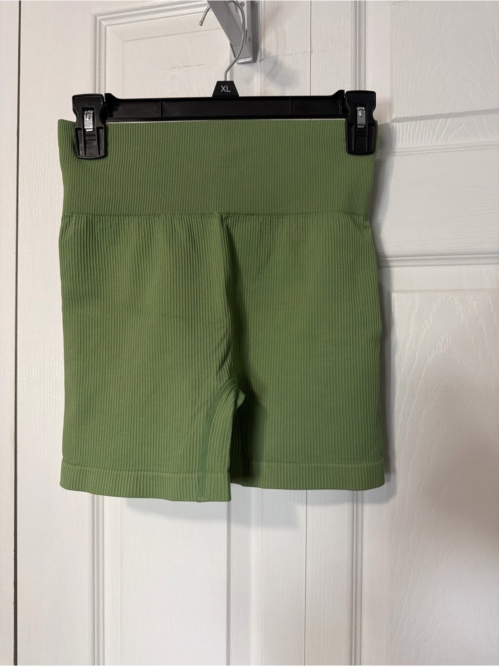 Green Ribbed Biker Shorts Size Medium High Waist Stretch 5” Inseam